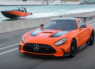 13. Sonderedition von Mercedes-AMG und Cigarette Racing feiert Weltpremiere