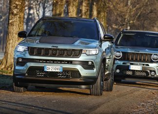 Neue Hybridversionen für Jeep®Compass und Renegade