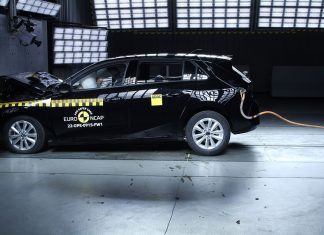 Euro NCAP-Crashtest: Nur vier Sterne für Opel Astra und Peugeot 308